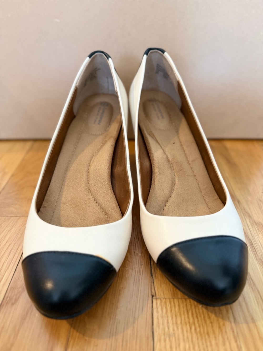 Giani Bernini Two-Tone Heels (memory foam) in White and Black
